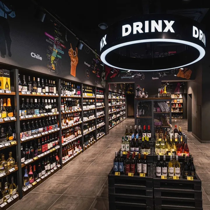Винный зал магазина Drinx